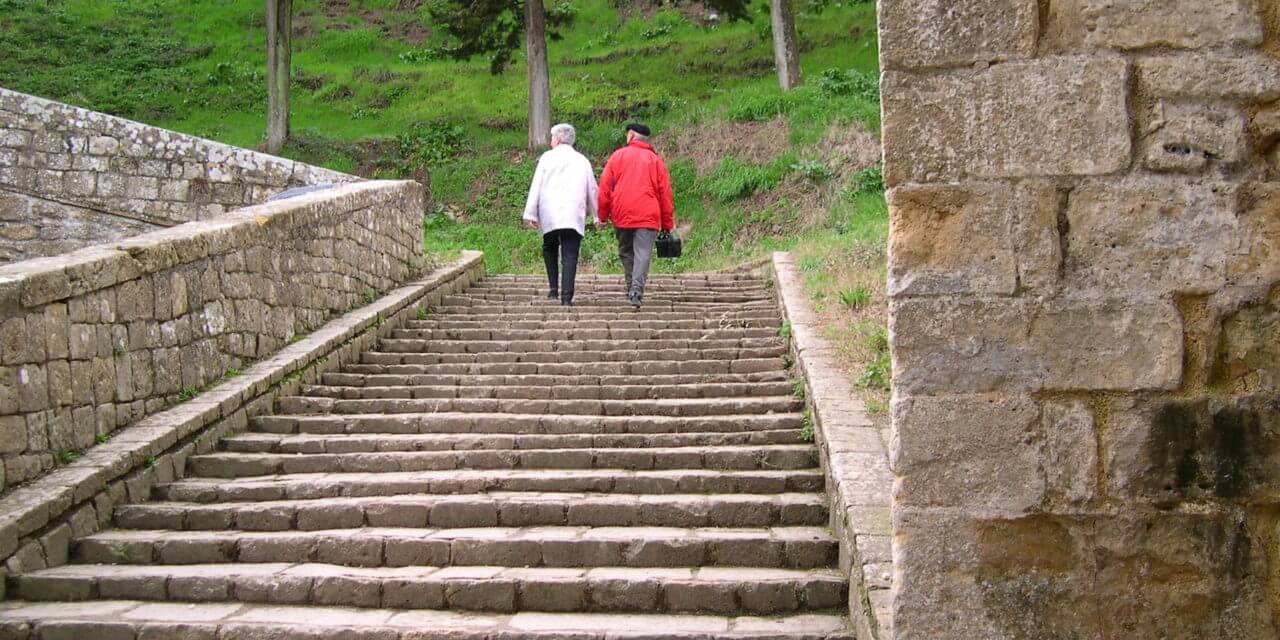 Non-Expert Marital Advice