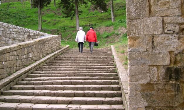 Non-Expert Marital Advice